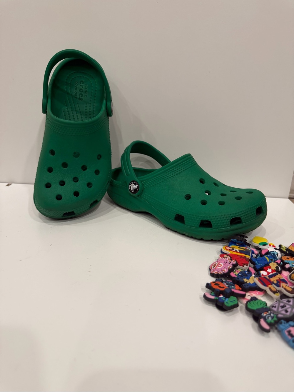 CROCS Kids Classic Clog in Bright Green